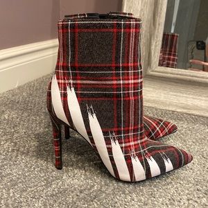 Statement Booty! Aldo short boots with plaid and paint design